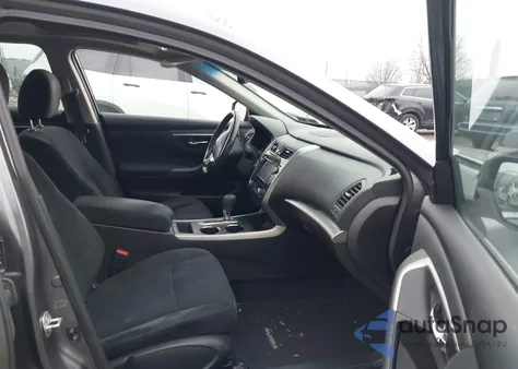 2015 Nissan Altima 2.5 Sv z USA, uszkodzony, nr VIN 1N4AL3AP6FC130385